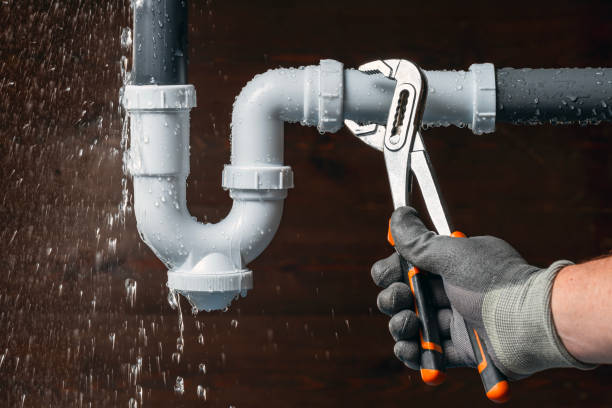 Professional Gas Line Repair technician working in Krum, TX